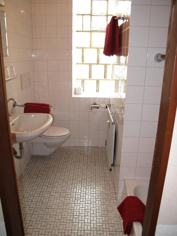 Hotel Adler Neulußheim Екстериор снимка